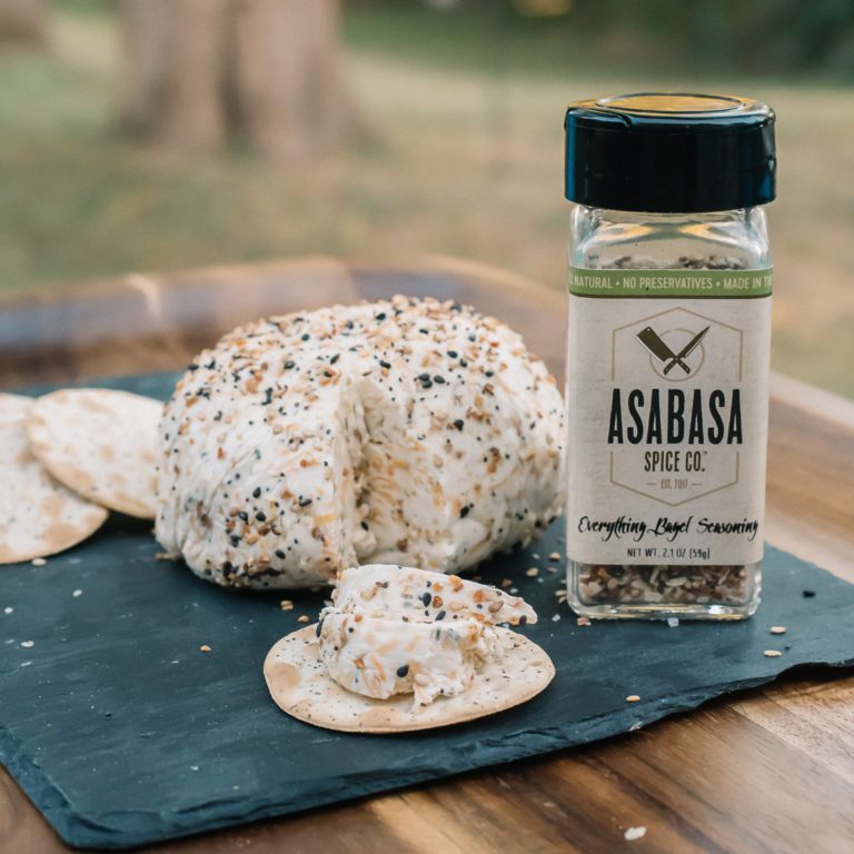 Quick Everything Bagel Cheese Ball