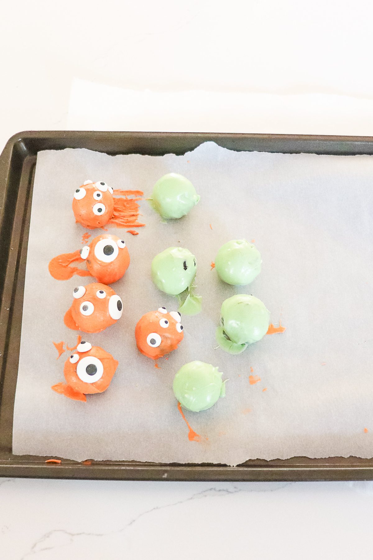 Oreo balls That Look Like friendly monsters