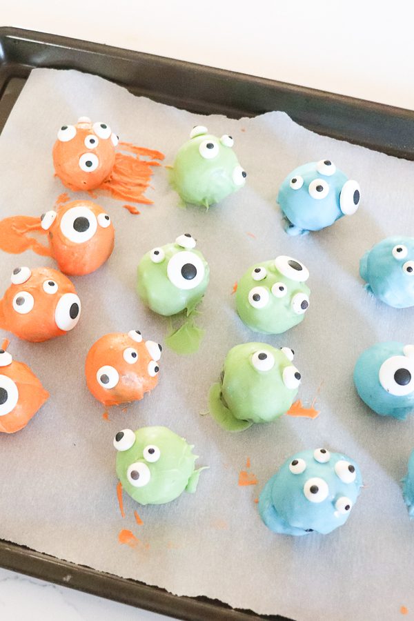 Oreo balls That Look Like friendly monsters