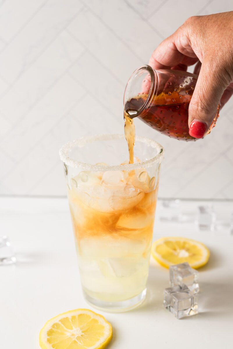 Arnold Palmer Mocktail
Arnold Palmer with Vodka
Arnold Palmer Drink Mix