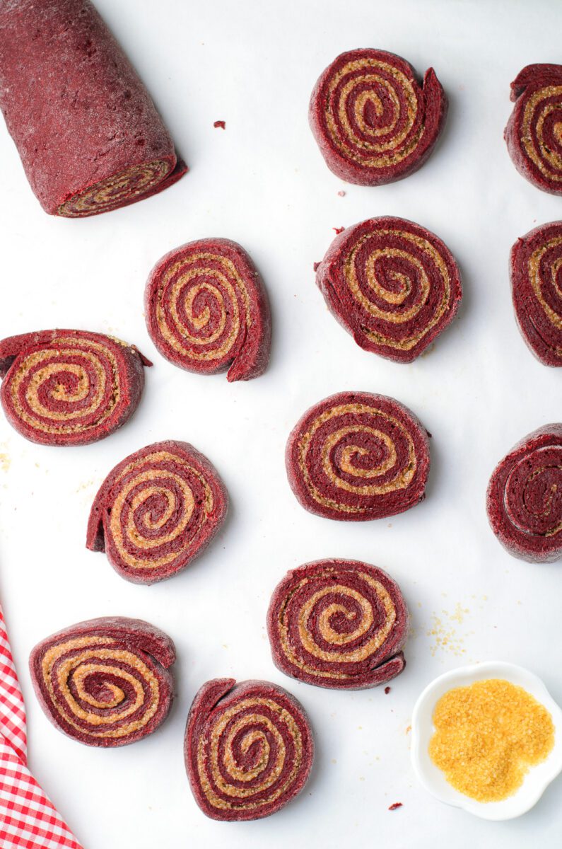 Slice into 16 rolls