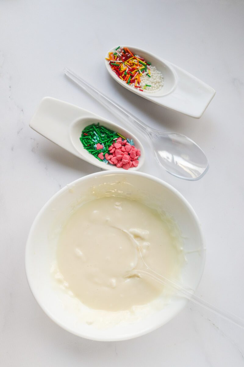 Melt the white Chocolate in a bowp