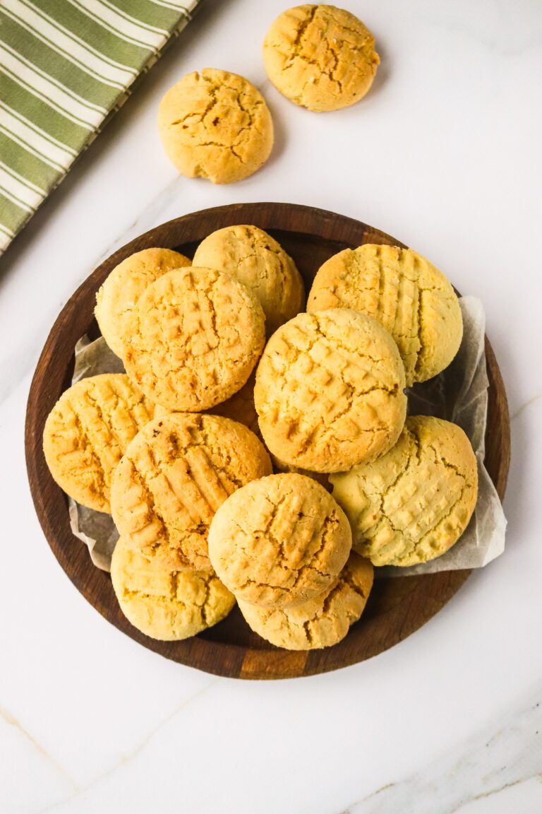 Cookies made with Instant sugar free pudding and swerve sweetener.